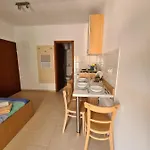 Jozic Appartamento Njivice